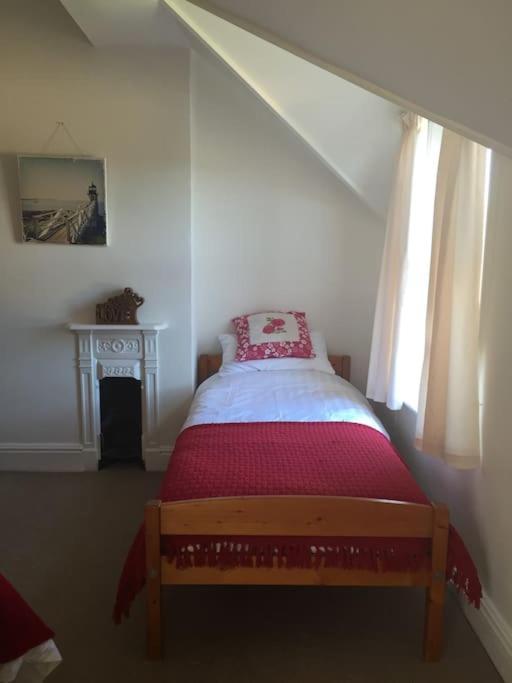 Spacious 5 Large Bedroom Victorian House - Beach 2 Miles พูล ภายนอก รูปภาพ